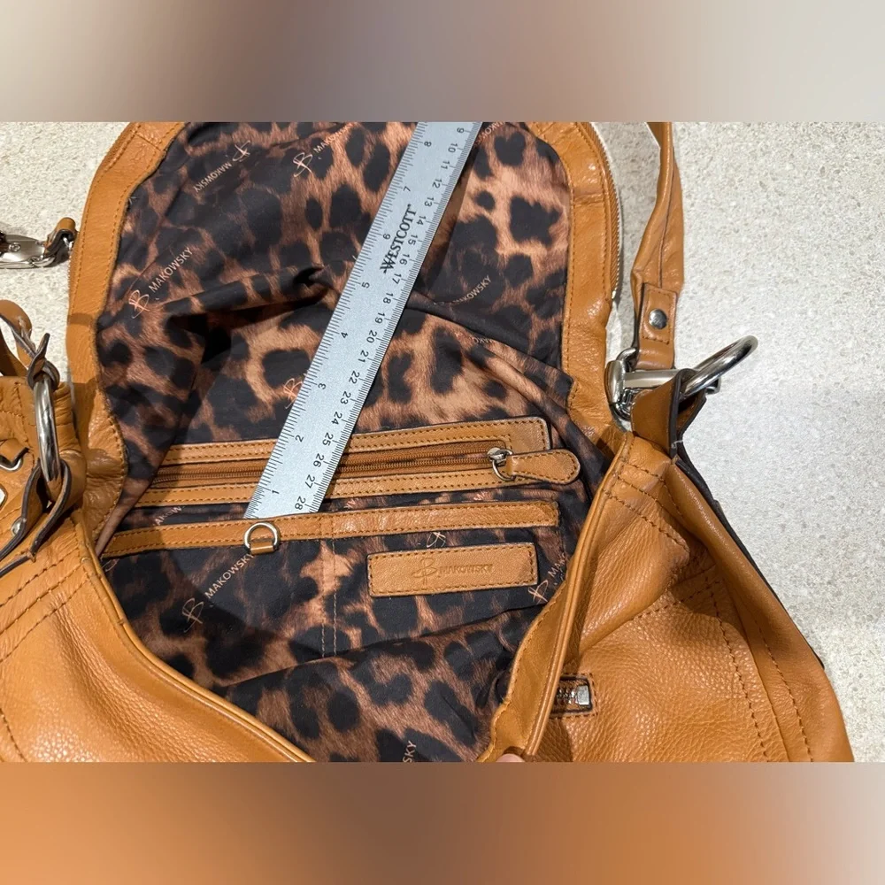 B Makowsky LEATHER Camel CROSSBODY Purse HANDBAG